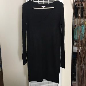 NWT ⬇️$30 Black V-Neck Sweater Dress